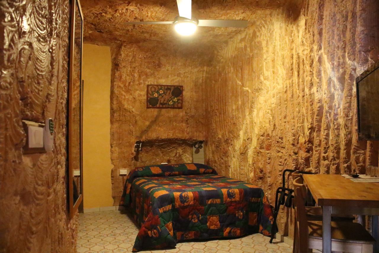 The Underground Motel Coober Pedy Buitenkant foto